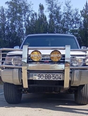 Mitsubishi Pajero-1
