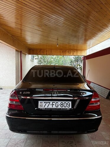 Mercedes E 220-3