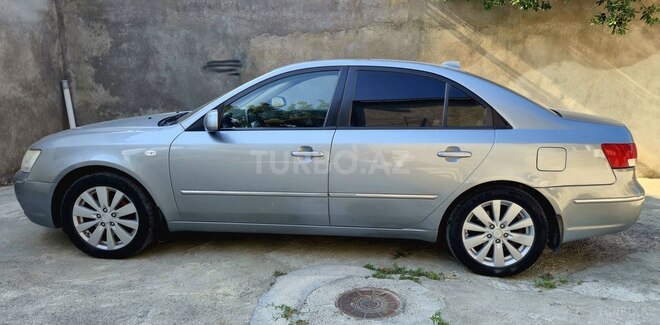 Hyundai Sonata-6