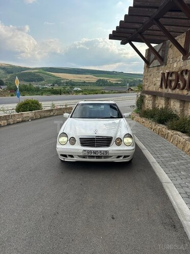 Mercedes E 220-9
