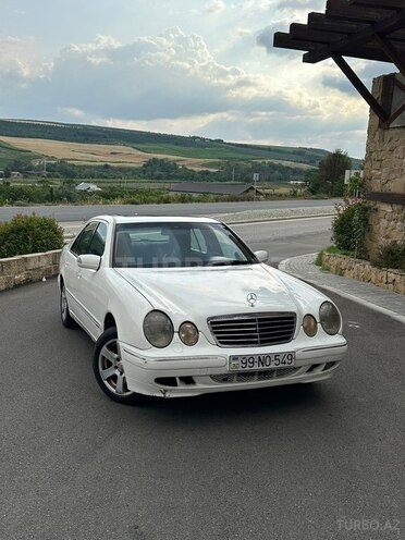 Mercedes E 220-5