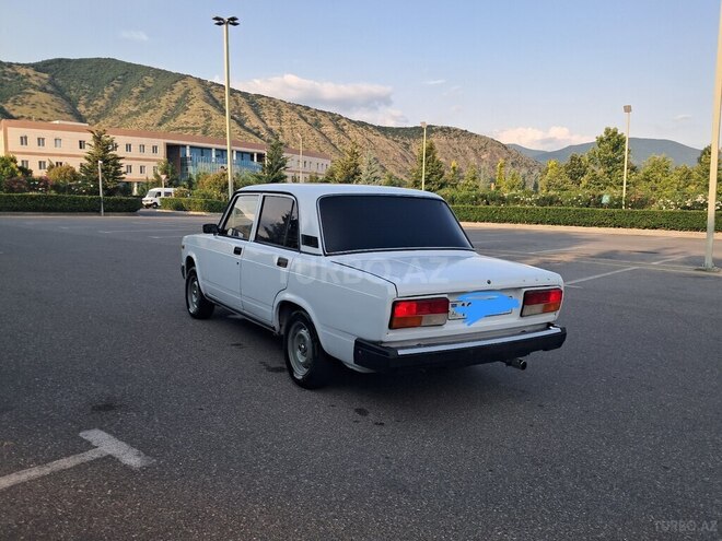 LADA (VAZ) 2107-2