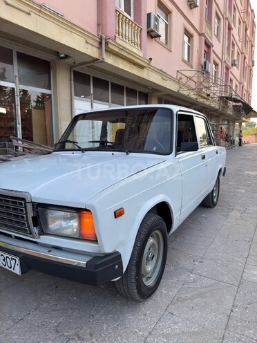 LADA (VAZ) 2107-2
