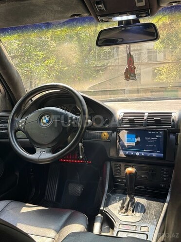 BMW 523-8
