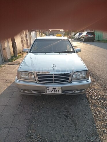 Mercedes C 220-1