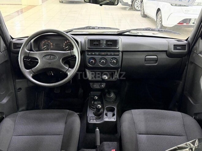 LADA (VAZ) Niva-9