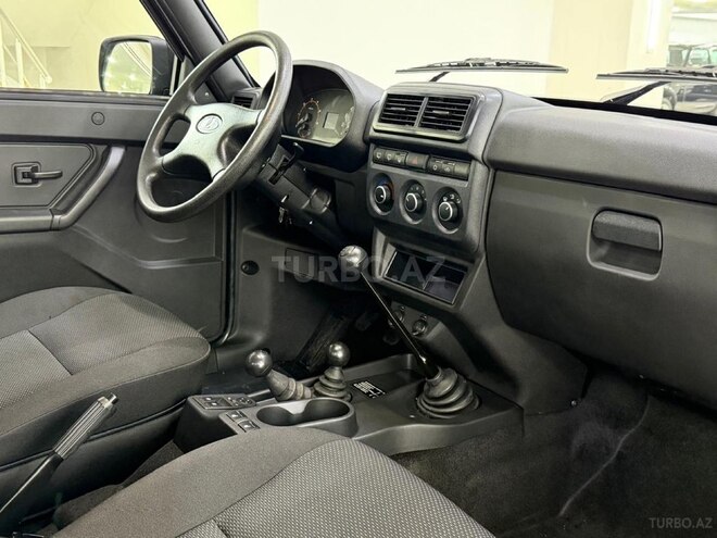 LADA (VAZ) Niva-11