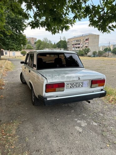 LADA (VAZ) 2107-2