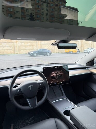Tesla Model 3-3