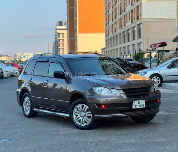 Mitsubishi Airtrek-4