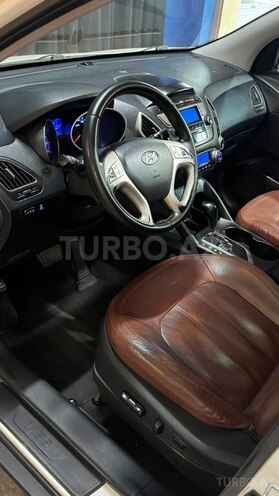 Hyundai ix35-12