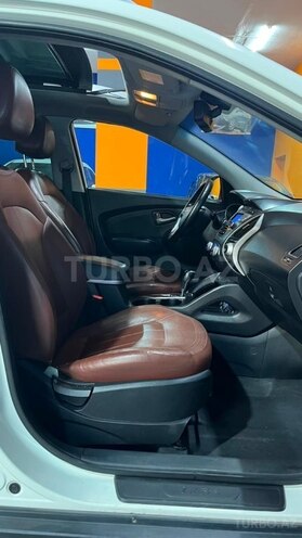 Hyundai ix35-16