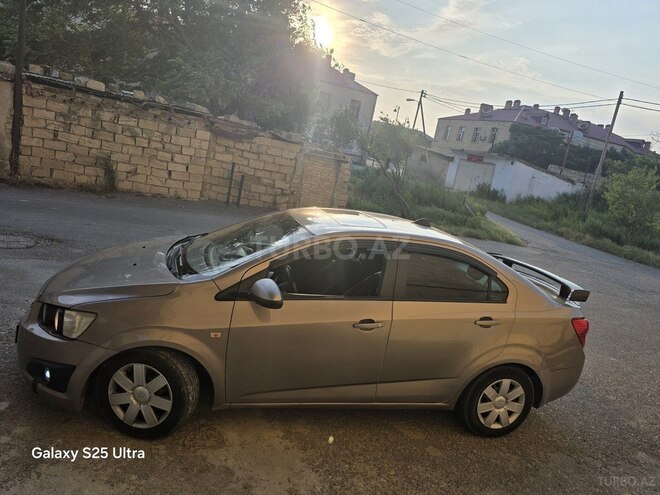 Chevrolet Aveo-3