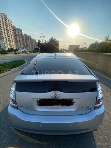 Toyota Prius-2