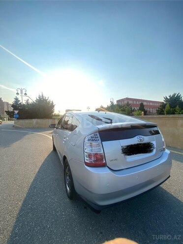 Toyota Prius-7