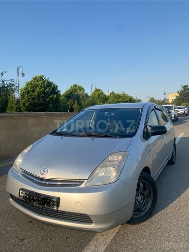 Toyota Prius-4