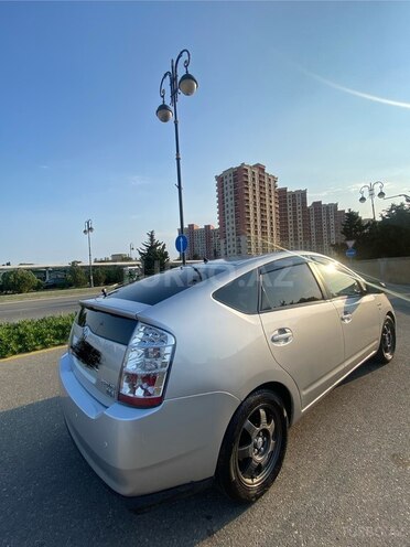 Toyota Prius-9
