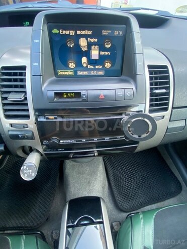 Toyota Prius-18