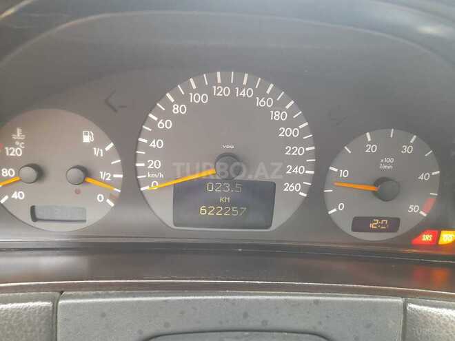 Mercedes E 220-8