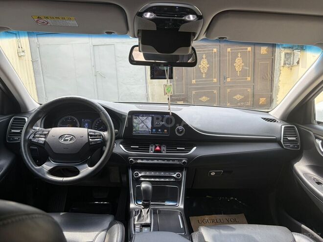 Hyundai Grandeur-8