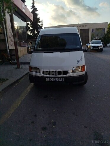 Ford Transit-1