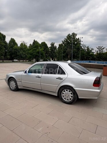 Mercedes C 230-4