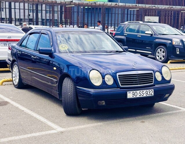 Mercedes E 200-3