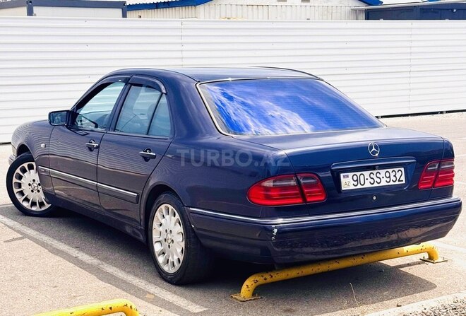 Mercedes E 200-6