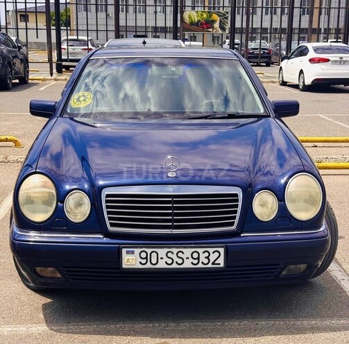 Mercedes E 200-5