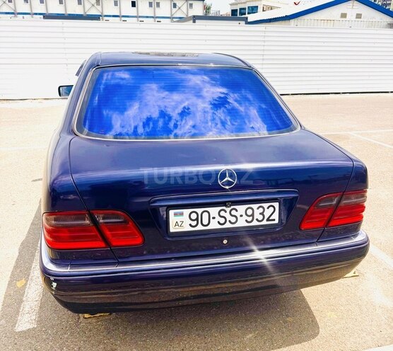 Mercedes E 200-9