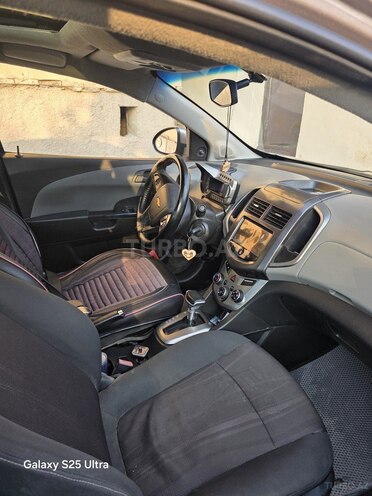 Chevrolet Aveo-7