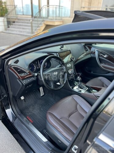 Hyundai Azera-13