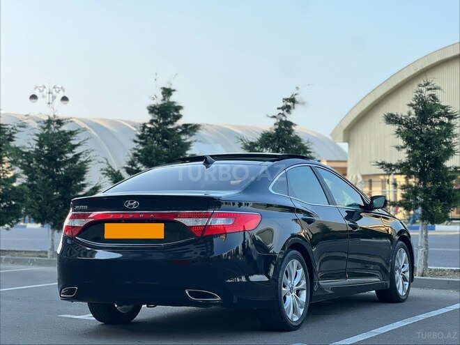 Hyundai Azera-11
