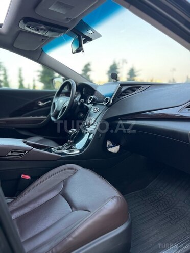 Hyundai Azera-14