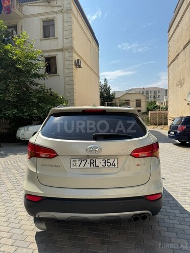 Hyundai Santa Fe-5