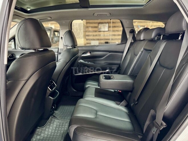 Hyundai Santa Fe-18