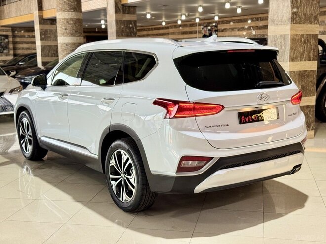 Hyundai Santa Fe-10