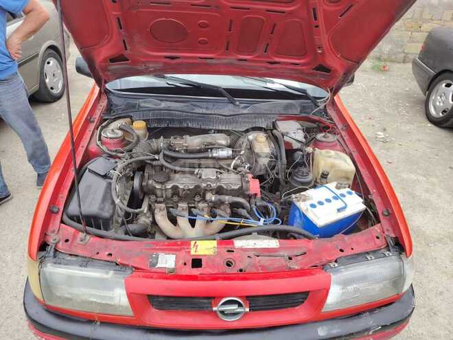 Opel Vectra-5
