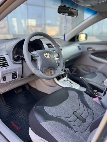 Toyota Corolla-14