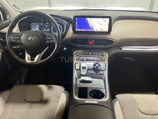 Hyundai Santa Fe-15