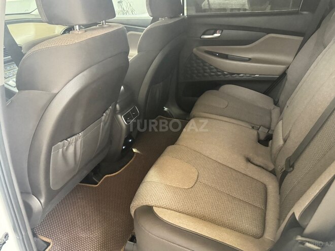 Hyundai Santa Fe-10