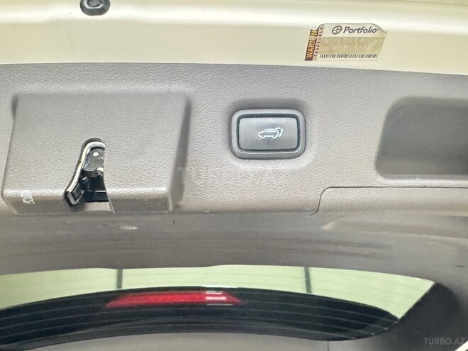 Hyundai Santa Fe-18
