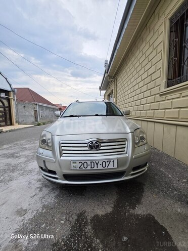Toyota Avensis-9