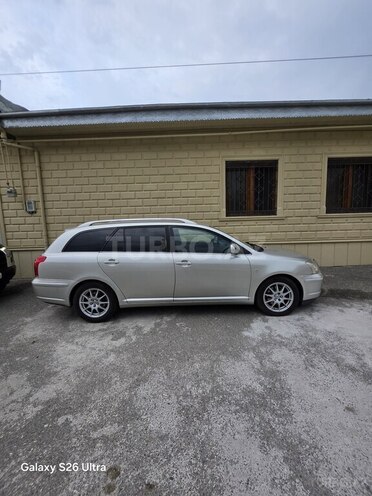 Toyota Avensis-10