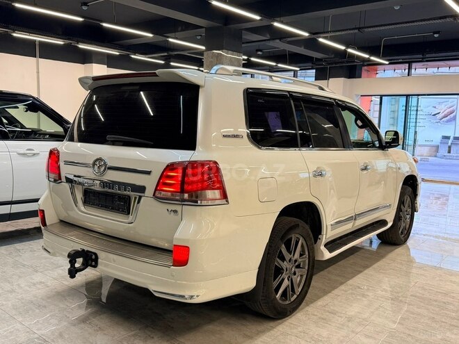 Toyota Land Cruiser-4