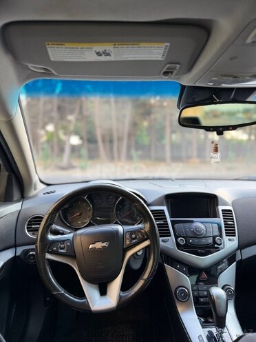 Chevrolet Cruze-11