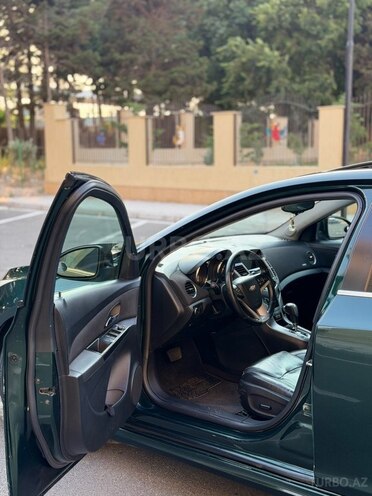 Chevrolet Cruze-13