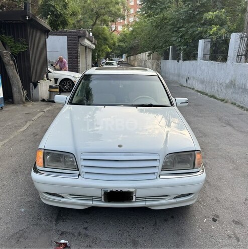 Mercedes C 230-1