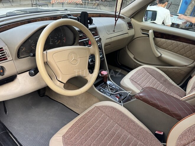 Mercedes C 230-2