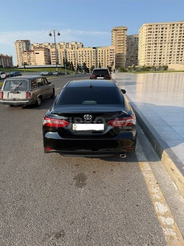 Toyota Camry-5